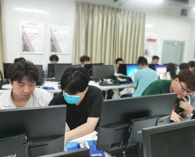 2022年第五屆全國大學(xué)生大數(shù)據(jù)技能競(jìng)賽西京學(xué)院校內(nèi)資格賽順利結(jié)束 2022年第五屆全國大學(xué)生大數(shù)據(jù)技能競(jìng)賽西京學(xué)院校內(nèi)資格賽順利結(jié)束