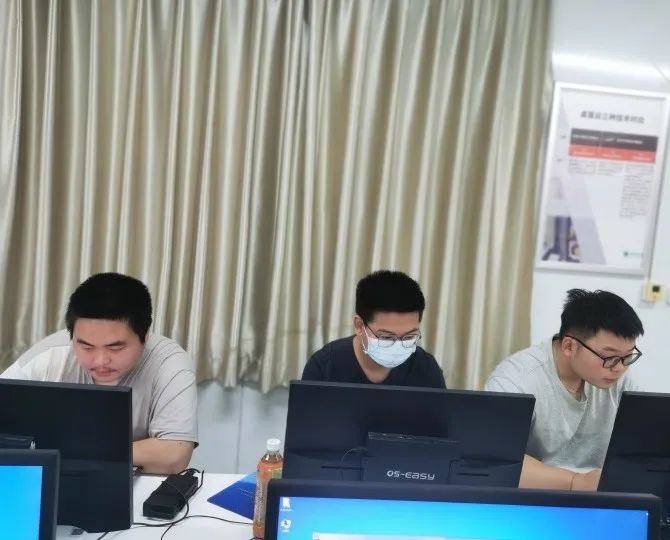 2022年第五屆全國大學(xué)生大數(shù)據(jù)技能競(jìng)賽西京學(xué)院校內(nèi)資格賽順利結(jié)束 2022年第五屆全國大學(xué)生大數(shù)據(jù)技能競(jìng)賽西京學(xué)院校內(nèi)資格賽順利結(jié)束
